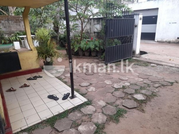 Land With House For Sale In Kadawatha
